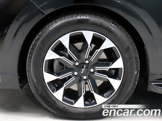 Kia Carnival (IV) Diesel 7-Seater Hi-Limousine Signature 2023 — фото 24