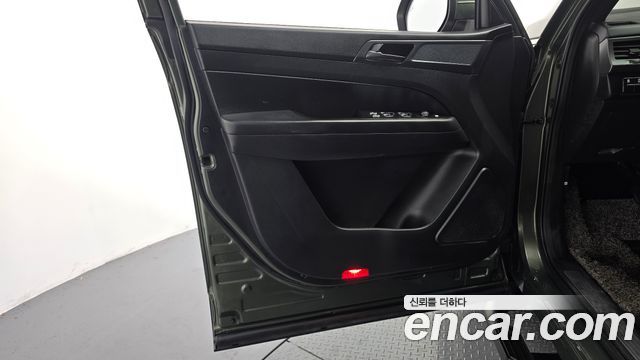 KG Mobility (SsangYong) Rexton Sports Khan Diesel 2.2 4WD Prestige 2022 — фото 24
