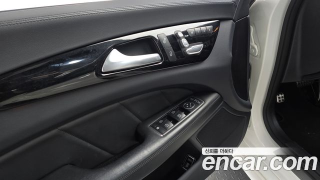Mercedes-Benz CLS-Class (W218) CLS63 AMG 4MATIC 2015 — фото 22