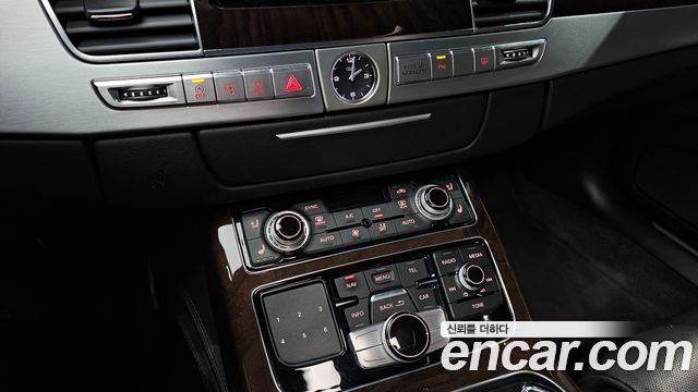 Audi A8 60 TFSI Quattro LWB D4 2015 — фото 16
