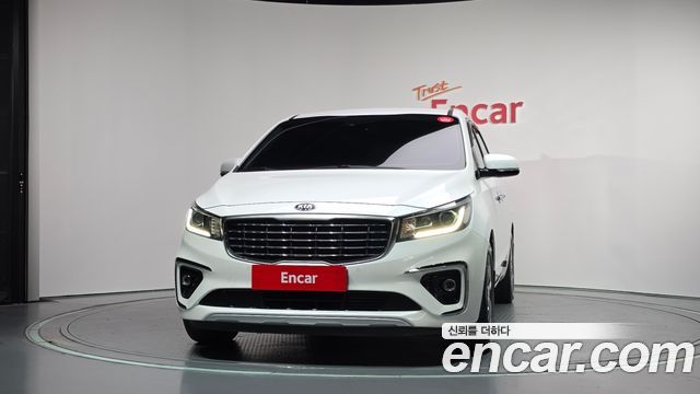 Kia Carnival 9-Seater Prstige 2020 — фото 3