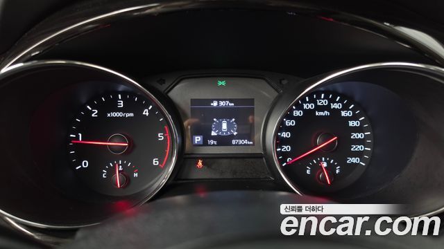 Kia Carnival 9-Seater Prstige 2020 — фото 8