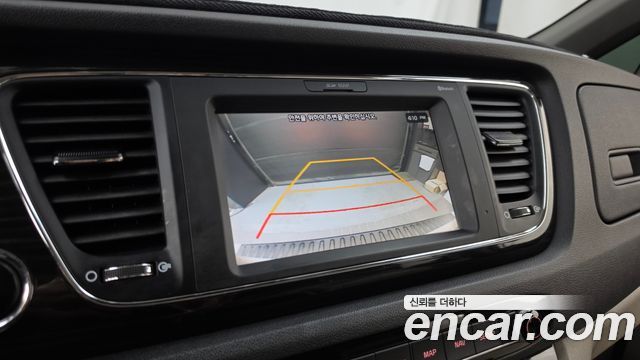 Kia Carnival 9-Seater Prstige 2020 — фото 15