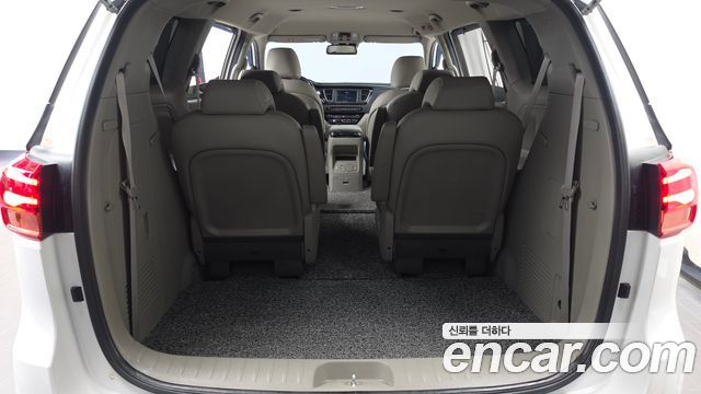 Kia Carnival 9-Seater Prstige 2020 — фото 20