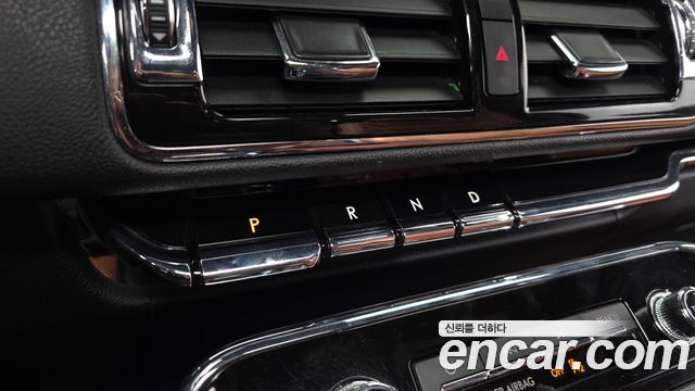 Lincoln Navigator (IV) 3.5L 2021 — фото 9