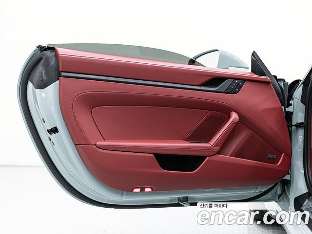 Porsche 911 (992) Carrera 4 GTS 2025 — фото 19