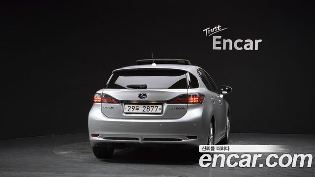 Lexus CT200h 1.8 Compact Luxury ZWA10 2012 — фото 4