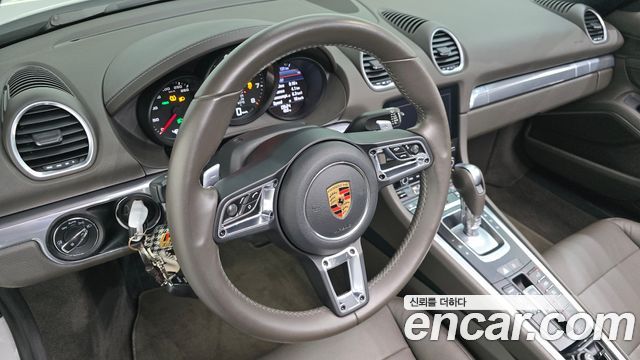 Porsche 718 Boxster 2.0 2019 — фото 13