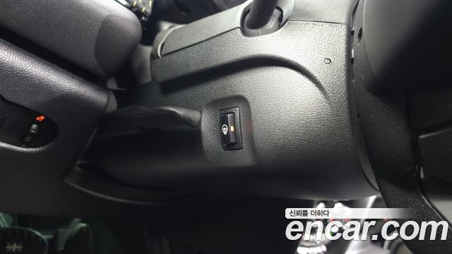 MINI Cooper Electric SE Electric 3rd 2022 — фото 19