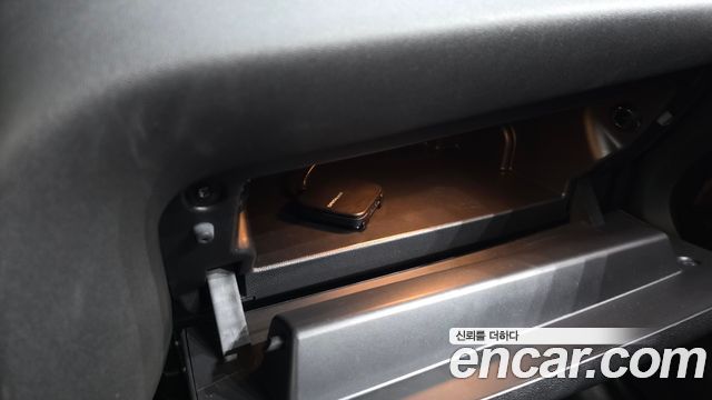 MINI Cooper Electric SE Electric 3rd 2022 — фото 31