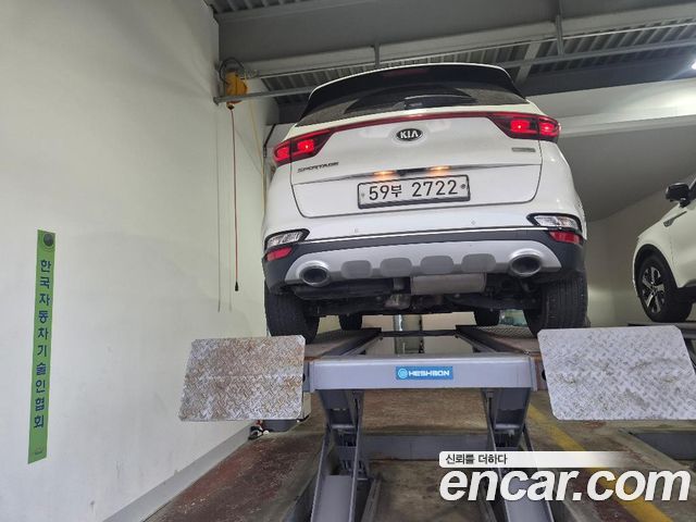 Kia Sportage The Bold Diesel 2.0 2WD Prestige 2019 — фото 2