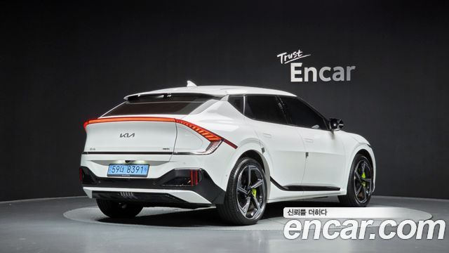 Kia EV6 GT 4WD 2023 — фото 2