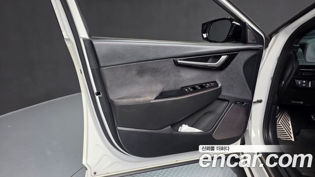 Kia EV6 GT 4WD 2023 — фото 24