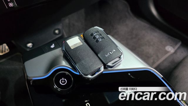 Kia EV6 GT 4WD 2023 — фото 27