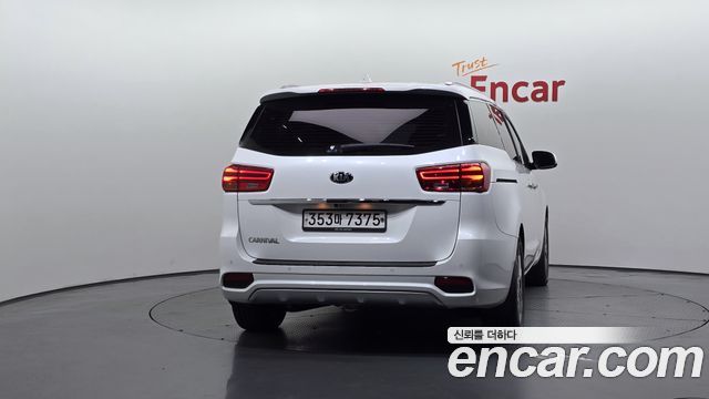 Kia Carnival Gasoline 9-Seater Prestige 2020 — фото 4