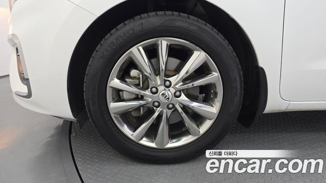 Kia Carnival Gasoline 9-Seater Prestige 2020 — фото 5