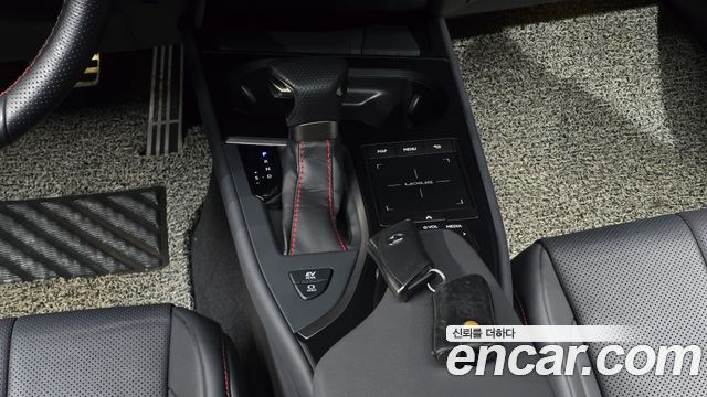 Lexus UX250h 2.0 F-Sport 2WD 2020 — фото 9