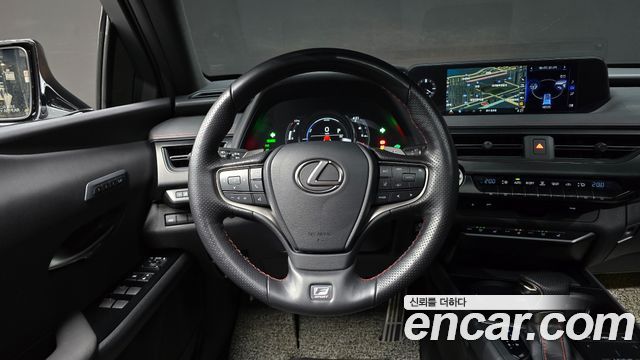 Lexus UX250h 2.0 F-Sport 2WD 2020 — фото 13