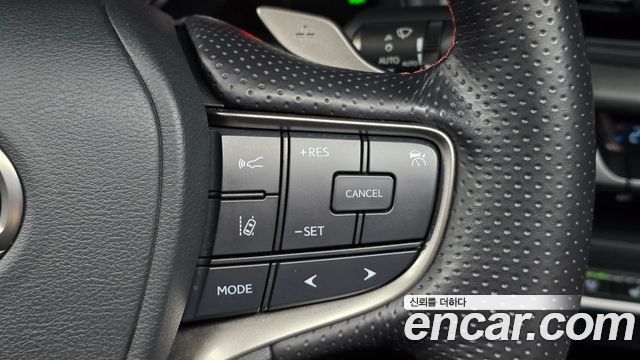 Lexus UX250h 2.0 F-Sport 2WD 2020 — фото 15