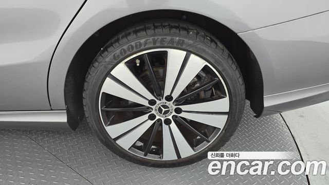 Mercedes-Benz CLA-Class (C117) CLA250 4MATIC 2018 — фото 21