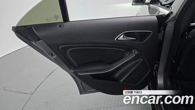 Mercedes-Benz CLA-Class (C117) CLA250 4MATIC 2018 — фото 25