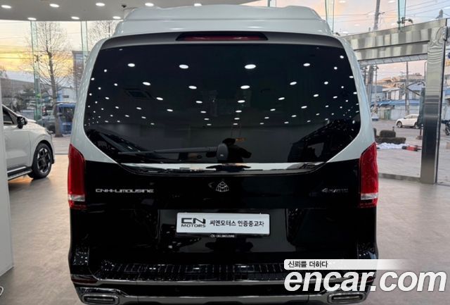 Mercedes-Benz V-Class V220 CDI W447 2023 — фото 5