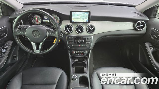 Mercedes-Benz GLA-Class (X156) GLA200 CDI 2015 — фото 7