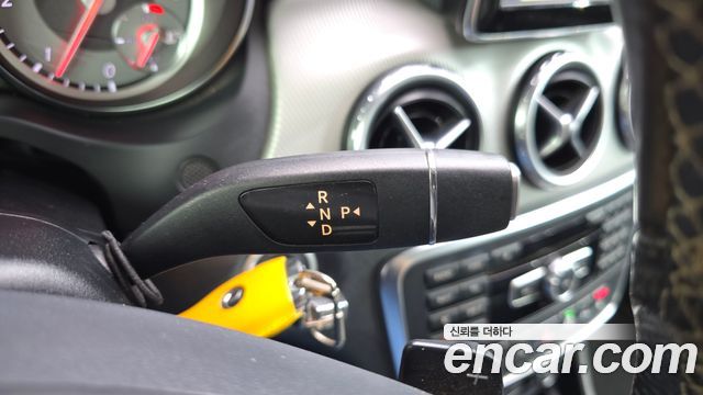 Mercedes-Benz GLA-Class (X156) GLA200 CDI 2015 — фото 9