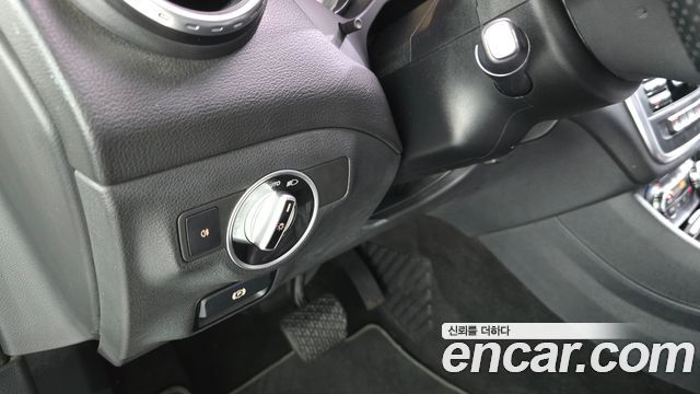 Mercedes-Benz GLA-Class (X156) GLA200 CDI 2015 — фото 18