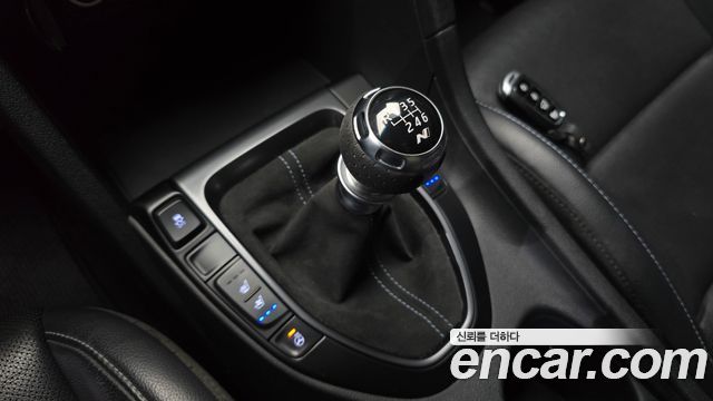 Hyundai Veloster (JS) 2.0 N 2020 — фото 9