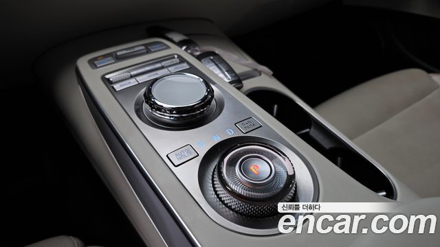 Genesis Electrified (GV70) e-AWD 2022 — фото 9