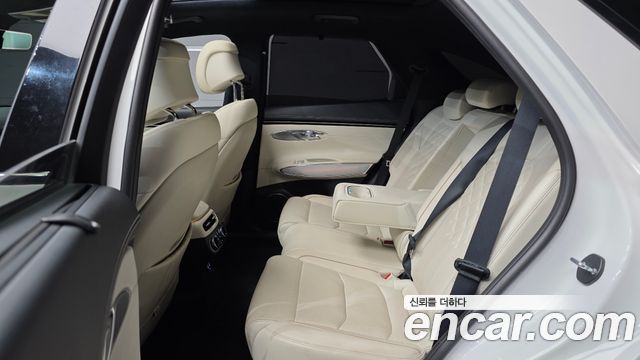 Genesis Electrified (GV70) e-AWD 2022 — фото 12