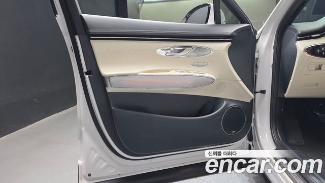 Genesis Electrified (GV70) e-AWD 2022 — фото 24