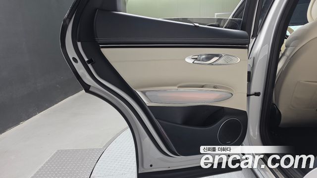 Genesis Electrified (GV70) e-AWD 2022 — фото 25