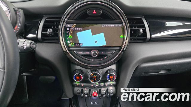 MINI Cooper 5Door HIGH 3rd 2020 — фото 13