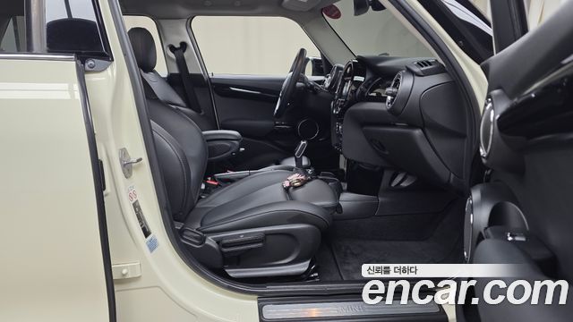 MINI Cooper 5Door HIGH 3rd 2020 — фото 26