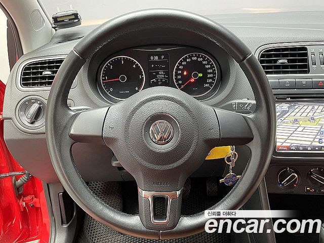 Volkswagen Polo 1.6 TDI R-Line 5th 2014 — фото 15