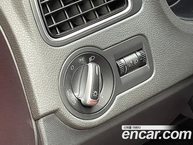 Volkswagen Polo 1.6 TDI R-Line 5th 2014 — фото 20