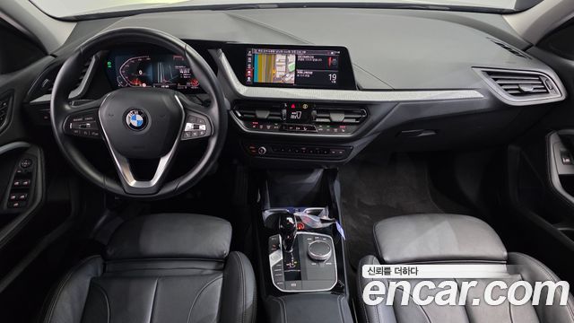 BMW 1 Series (F40) 120i Advantage 2022 — фото 7