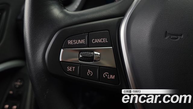 BMW 1 Series (F40) 120i Advantage 2022 — фото 19