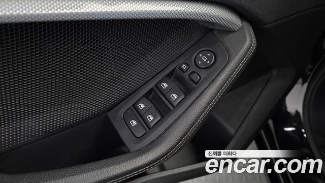 BMW 1 Series (F40) 120i Advantage 2022 — фото 27