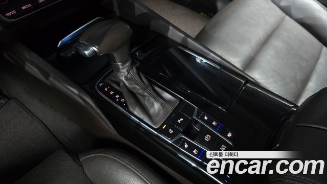 Kia K7 2.4 GDI Limited 2017 — фото 9