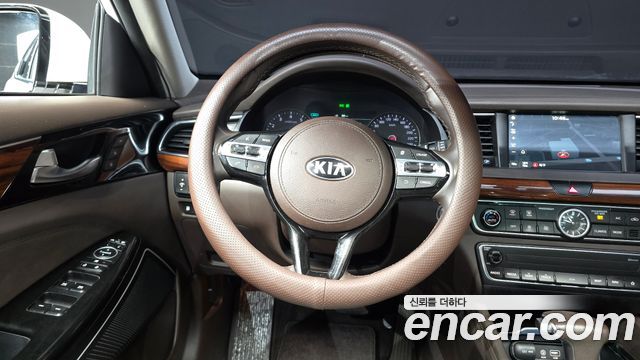 Kia K7 2.4 GDI Limited 2017 — фото 12