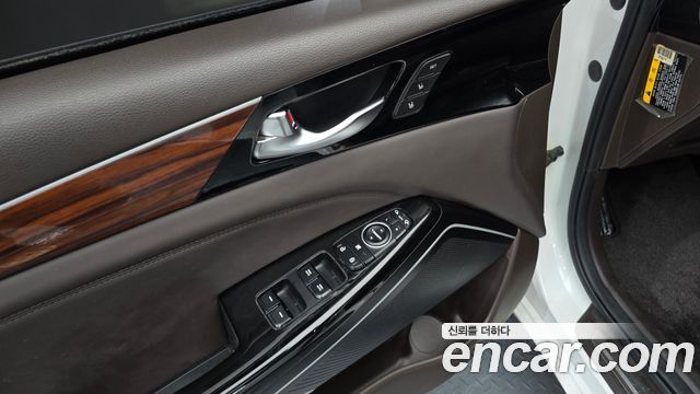 Kia K7 2.4 GDI Limited 2017 — фото 16
