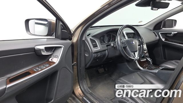 Volvo XC60 D4 1st 2016 — фото 10