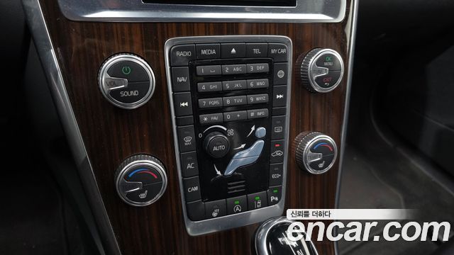 Volvo XC60 D4 1st 2016 — фото 17