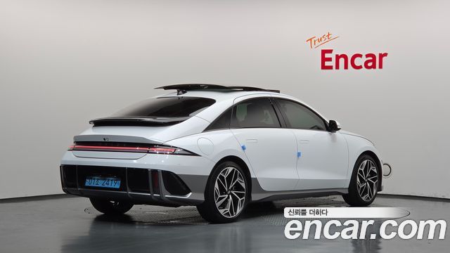 Hyundai Ioniq 6 Long Range AWD Exclusive + 2023 — фото 2