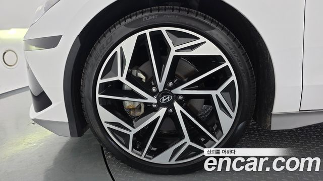 Hyundai Ioniq 6 Long Range AWD Exclusive + 2023 — фото 5