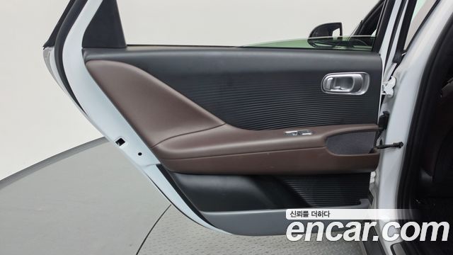 Hyundai Ioniq 6 Long Range AWD Exclusive + 2023 — фото 25