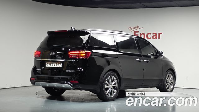 Kia Carnival Gasoline 7-Seater Limousine President 2020 — фото 2